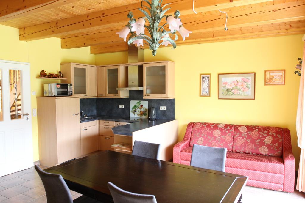 Chalet Yulia Zell am See Room photo